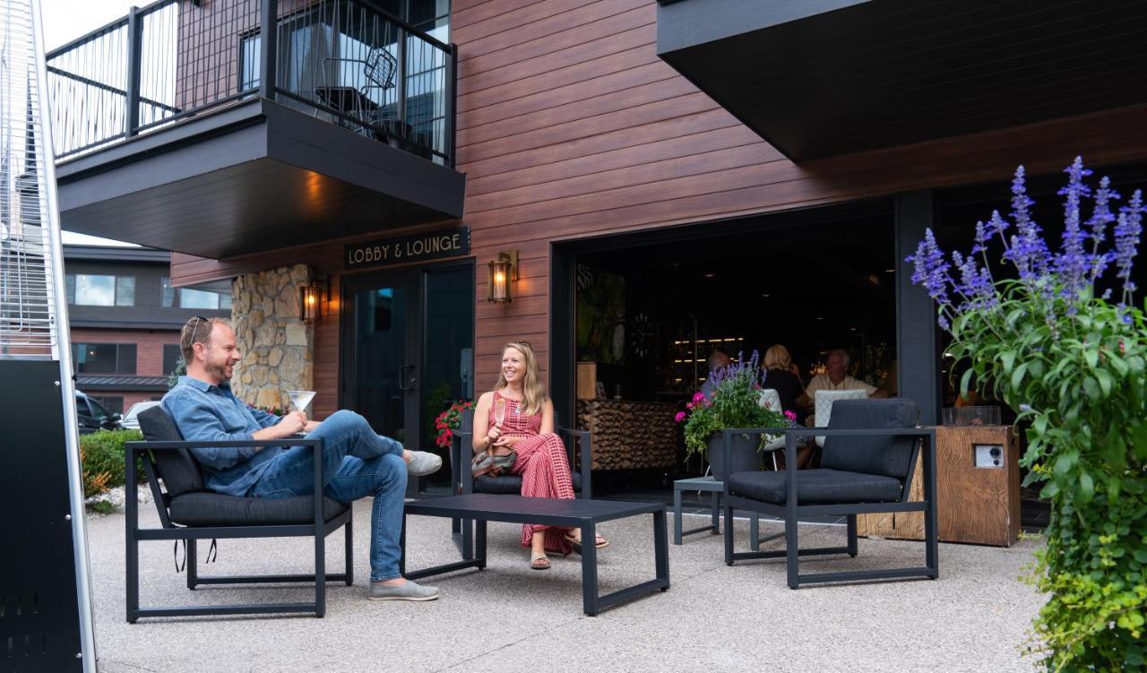 Hotel The Earl In Charlevoix Exteriér fotografie